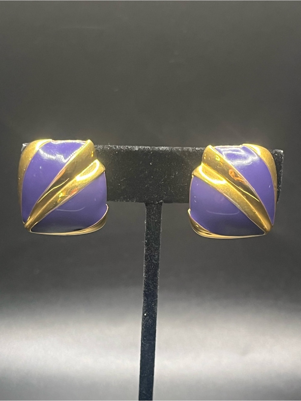 JS Vintage purple enamel gold tone clip on geometric statement earrings 1980s